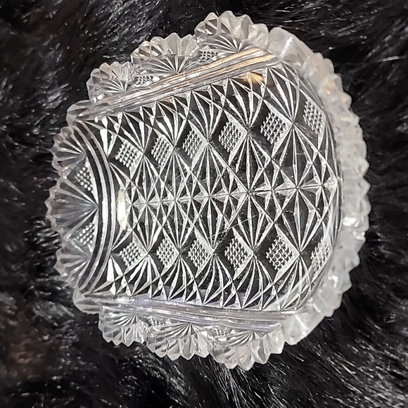 VINTAGE  CRYSTAL  CANDY DISH. 🍬 - Picture 4 of 7